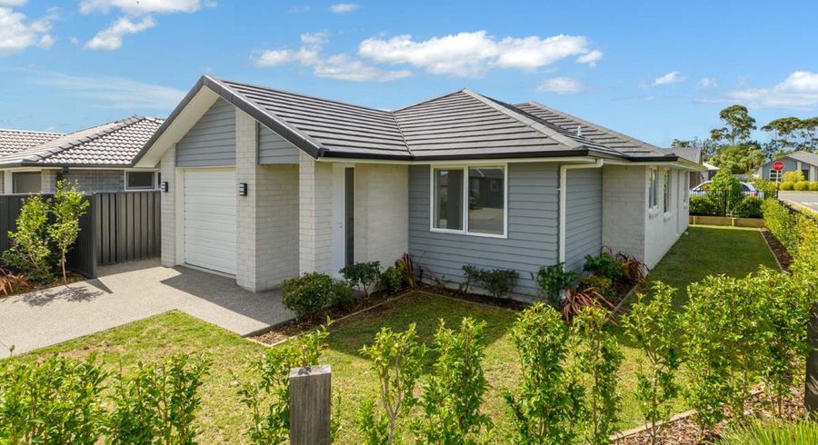  at 4 Pioneer Crescent, Omokoroa