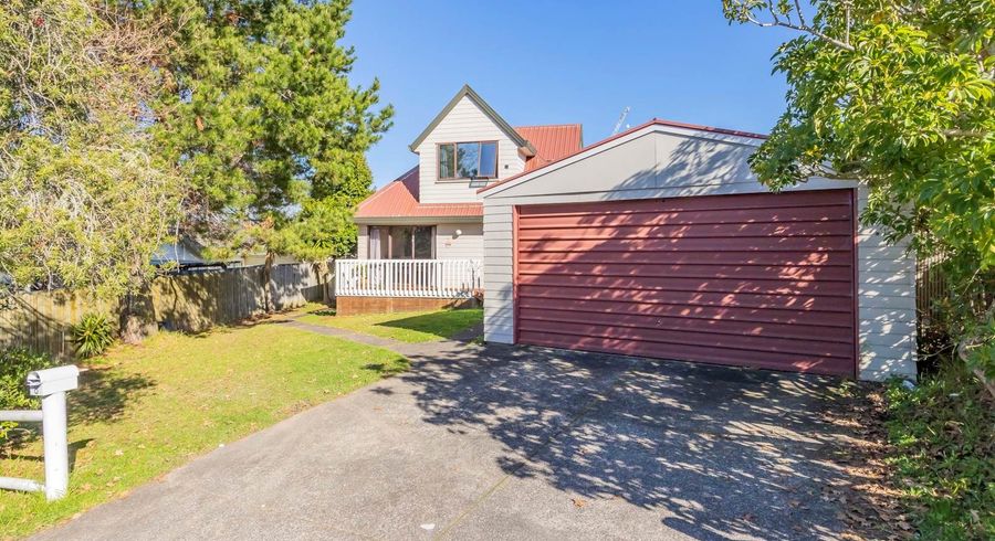  at 8 Wren Place, Unsworth Heights, Auckland