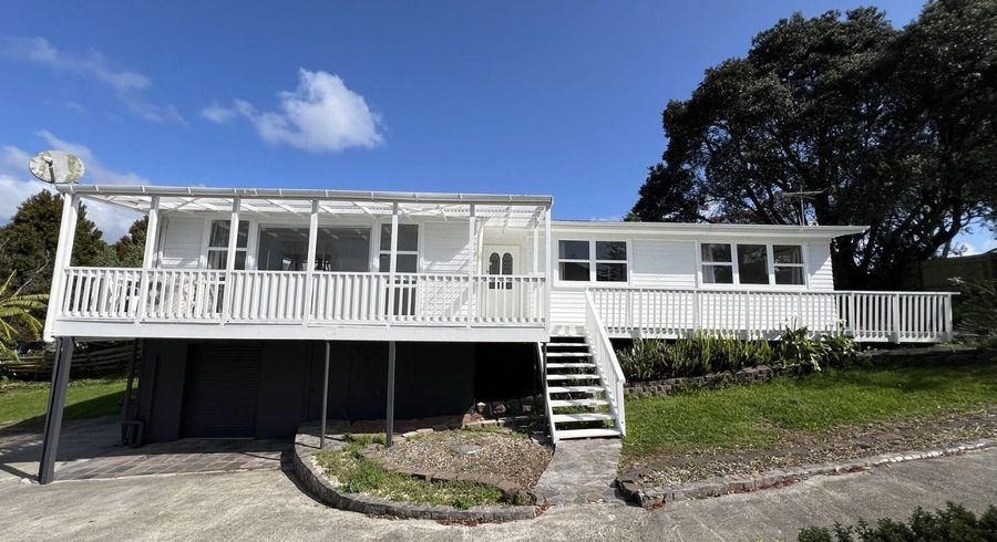  at 100 Udys Road, Pakuranga, Auckland