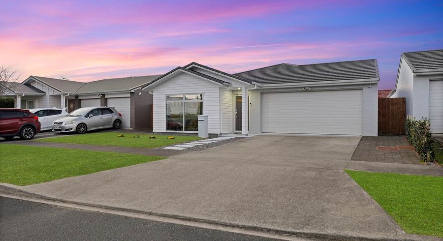  at 92  Popokatea Drive, Takanini, Papakura, Auckland