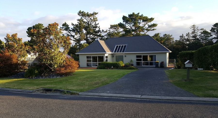  at 3A Hobson Heights Road, Lucas Heights, North Shore City, Auckland