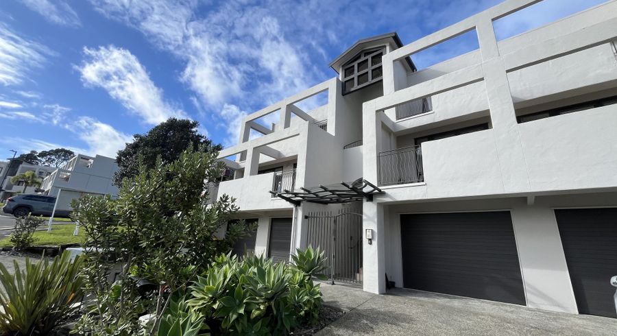  at 1/8 Monte Cassino Place, Birkenhead, North Shore City, Auckland