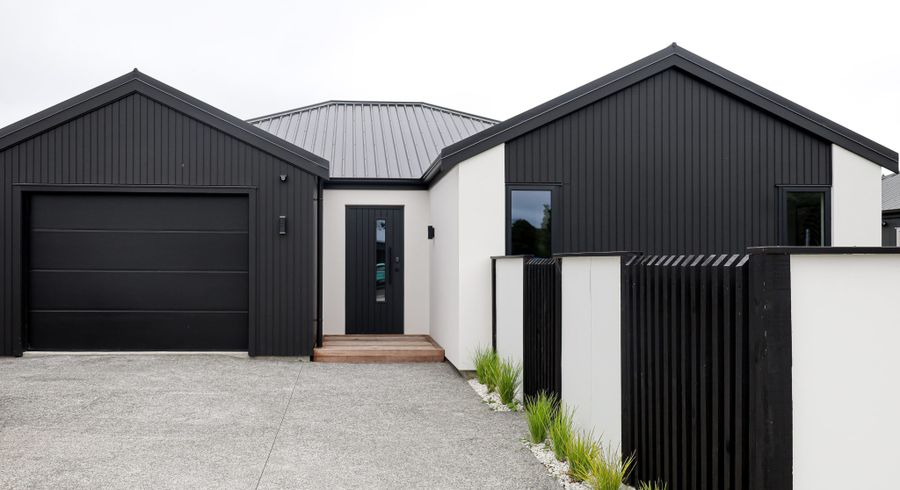  at 4 Samuel Place, Terrace End, Palmerston North