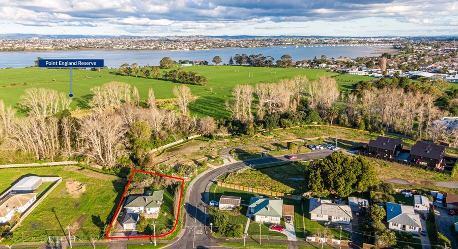  at 122 Taniwha Street, Glen Innes, Auckland