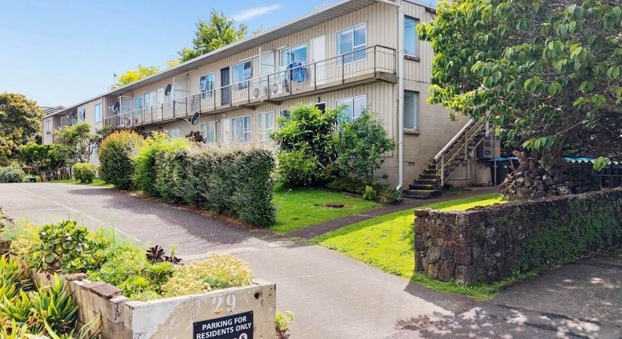  at 2/29 Fairview Road, Mount Eden, Auckland City, Auckland