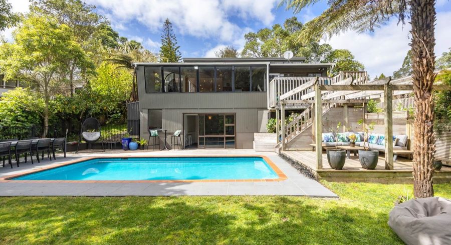  at 97 Daffodil Street, Titirangi, Waitakere City, Auckland