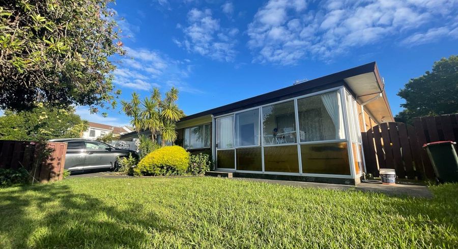  at 1/5 Vivian Wilson Drive, Eastern Beach, Manukau City, Auckland