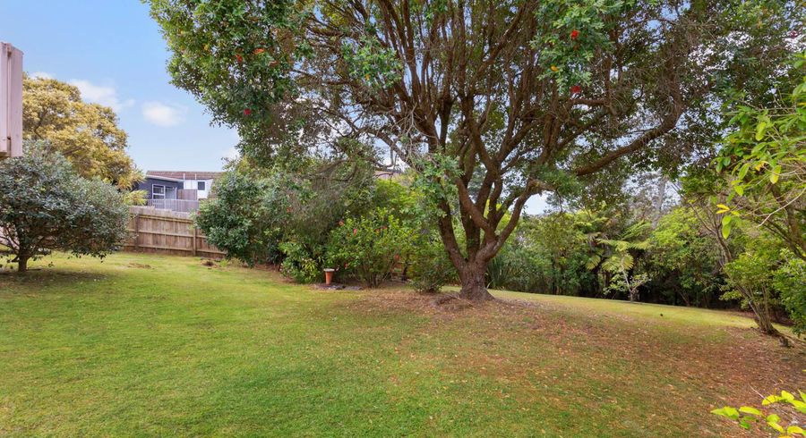  at 6 Gothic Place, Lynfield, Auckland