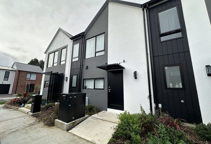  at 4 Reakes Crescent, Wallaceville, Upper Hutt, Wellington