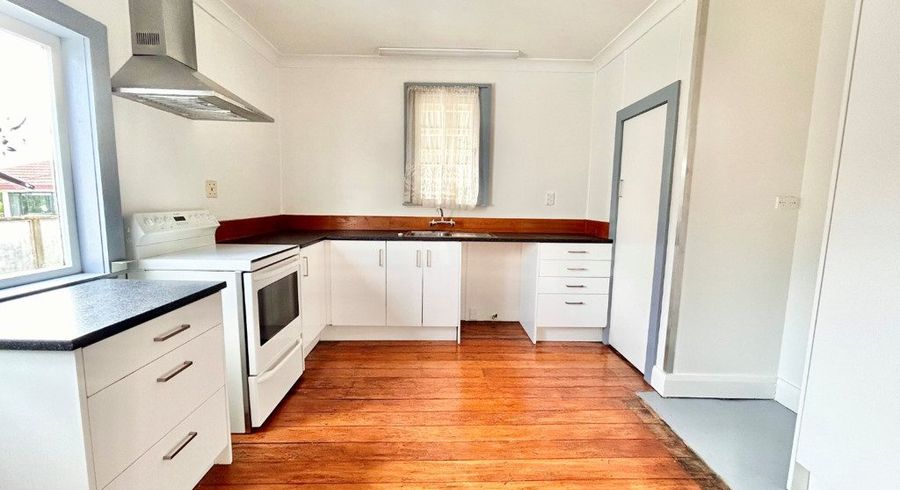  at 33 White Street, Taradale, Napier, Hawke's Bay