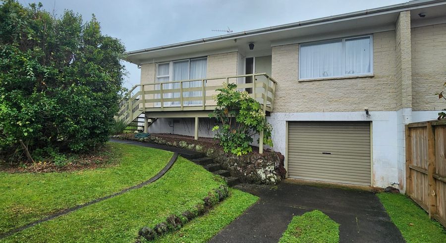  at 1/38 Whiteacres Drive, Sunnyhills, Manukau City, Auckland