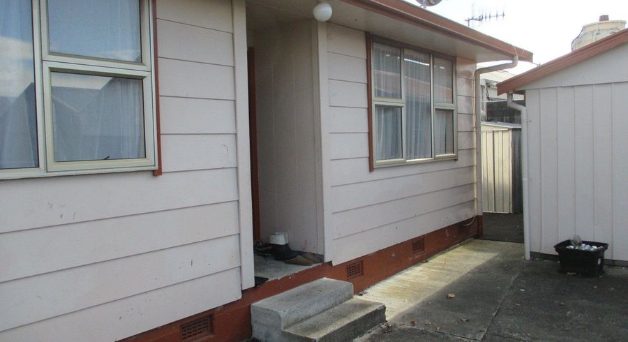 at 2/133A Ferguson Street, West End, Palmerston North, Manawatu / Whanganui