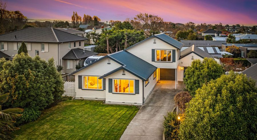  at 139 Centaurus Road, Saint Martins, Christchurch