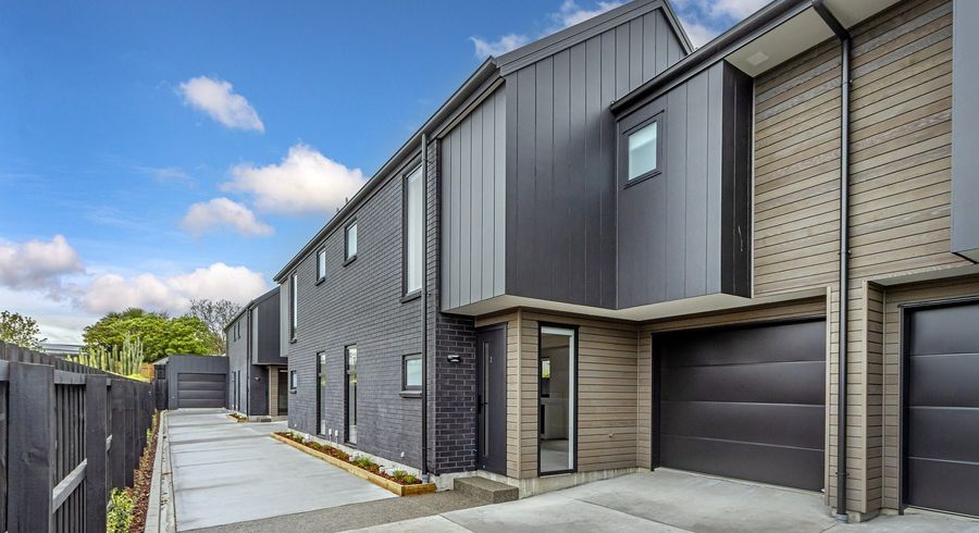  at 2/30 McLean Street, Linwood, Christchurch City, Canterbury