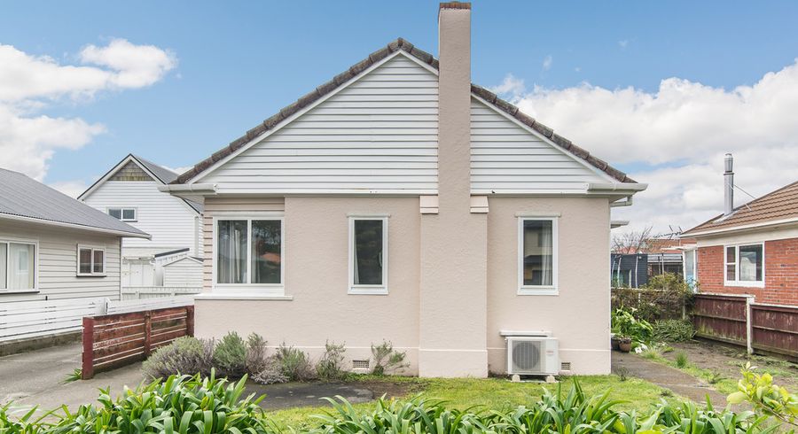  at 407 Broadway, Miramar, Wellington