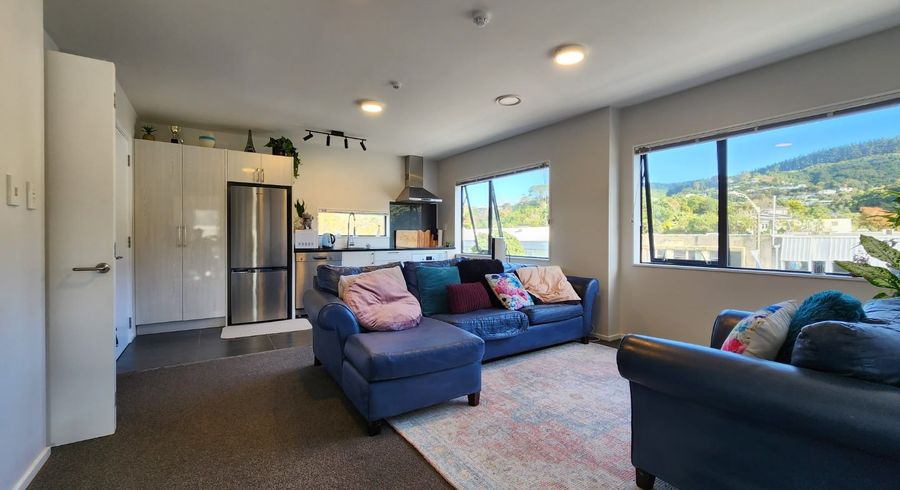  at 4/232 Main Road, Tawa, Wellington
