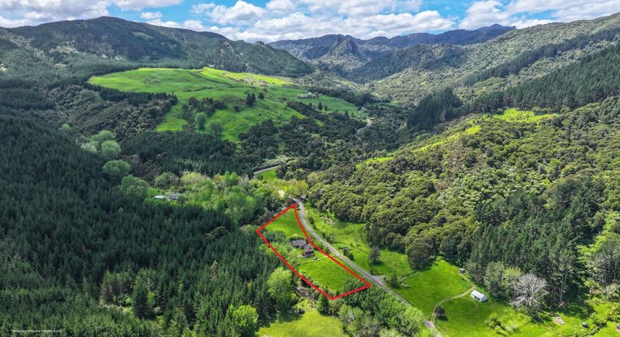  at 301 Neavesville Road, Puriri, Thames