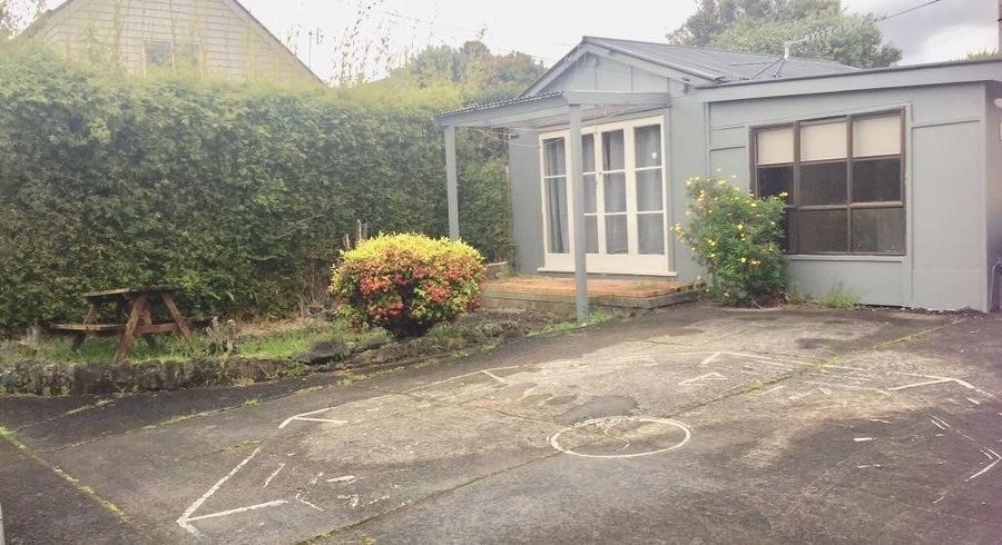  at 1/143 Hutchinson ave, New Lynn, Waitakere City, Auckland