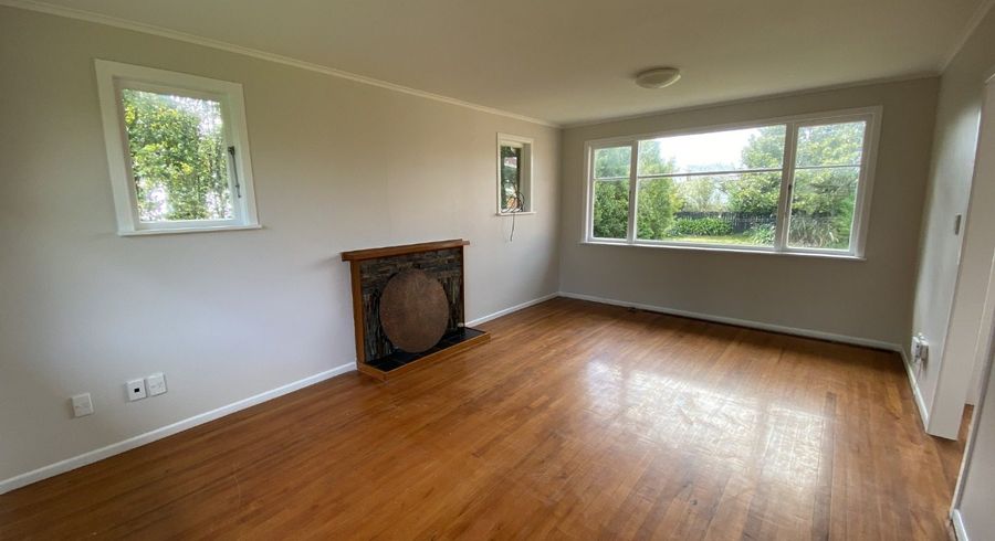  at 24 Trojan Crescent, New Lynn, Auckland