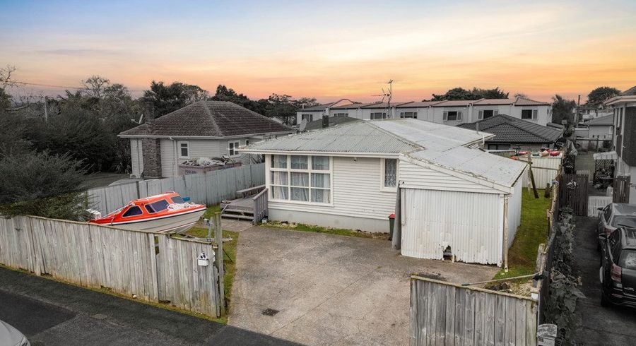  at 17 Oxford Road, Manurewa, Manukau City, Auckland