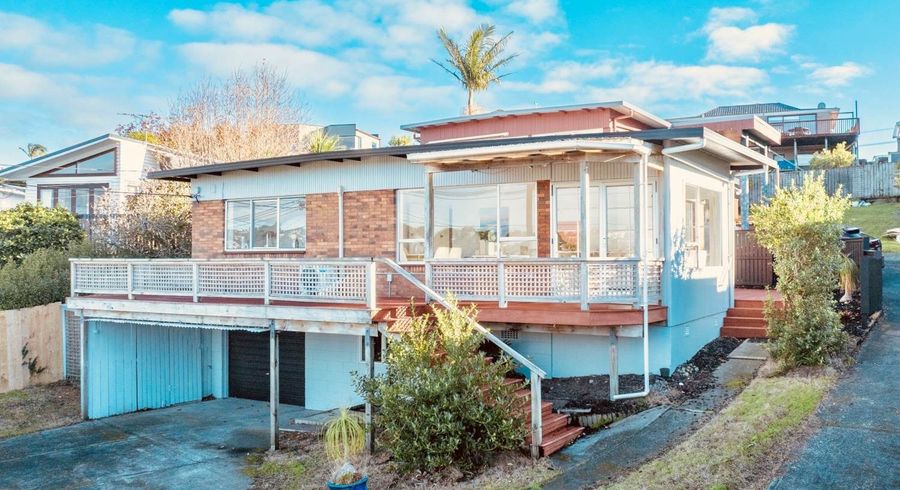  at 1/17 Jellicoe Road, Murrays Bay, North Shore City, Auckland