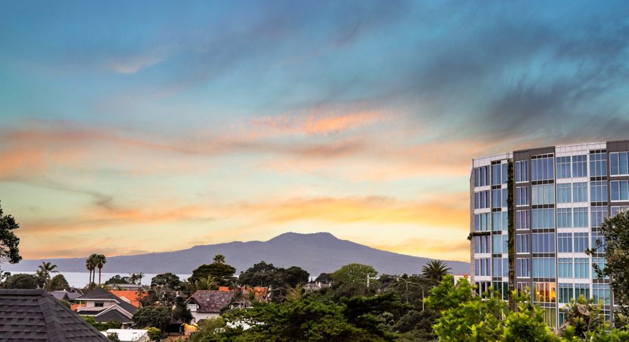  at 17A  Rangitoto Terrace, Milford, North Shore City, Auckland