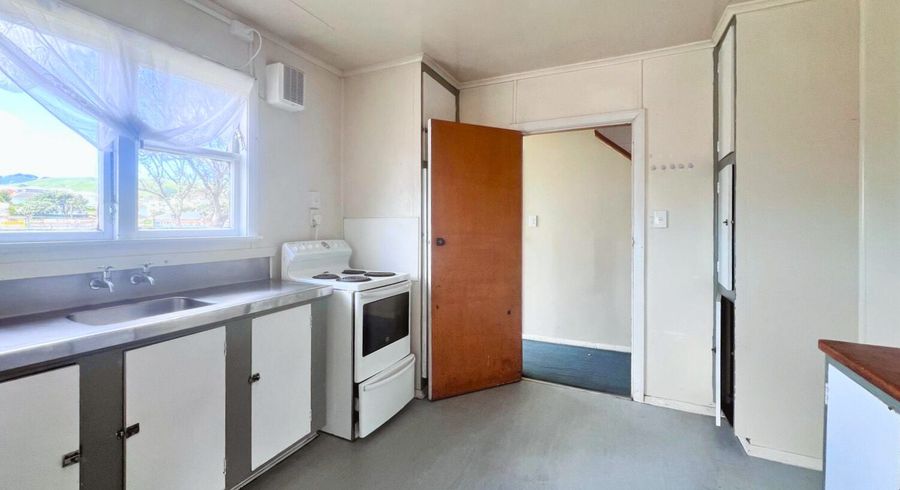  at 7 Hazard Grove, Cannons Creek, Porirua, Wellington