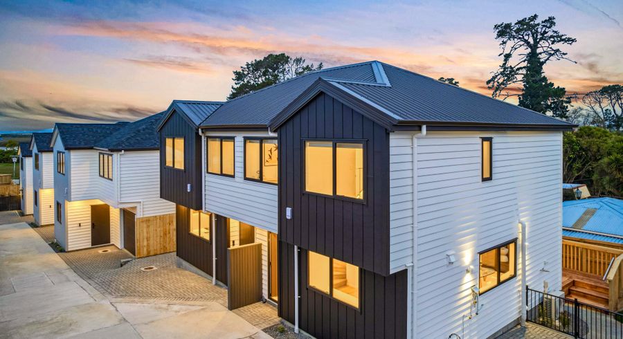  at 8A Ayrton Street, Te Atatu South, Waitakere City, Auckland