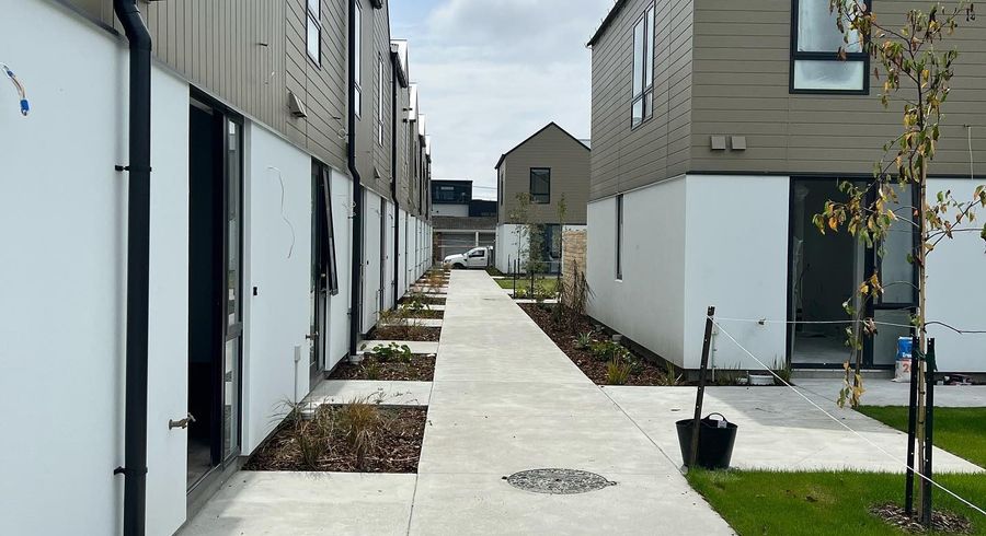  at 2/104 Ruskin Street, Addington, Christchurch City, Canterbury