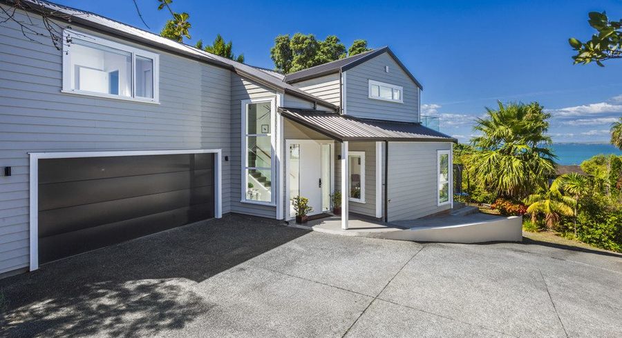 at 4/92 Churchill Road, Murrays Bay, North Shore City, Auckland