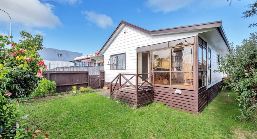 at 3/4 Elm Street, Avondale, Auckland