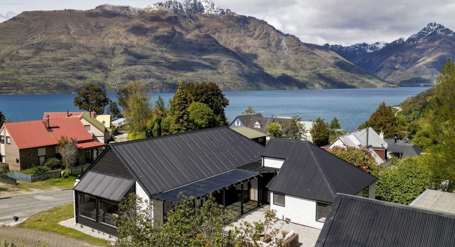  at 24 Williams Street, Sunshine Bay, Queenstown-Lakes, Otago