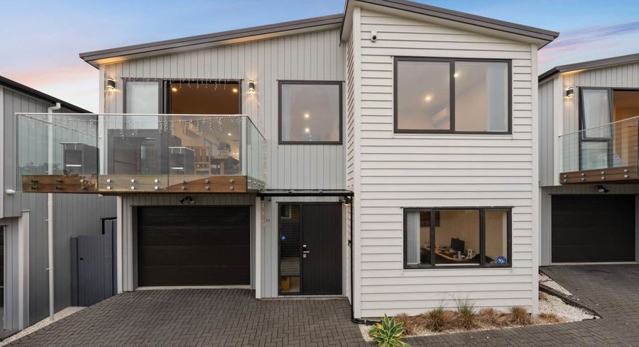  at 6B Tiroroa Avenue, Te Atatu South, Waitakere City, Auckland