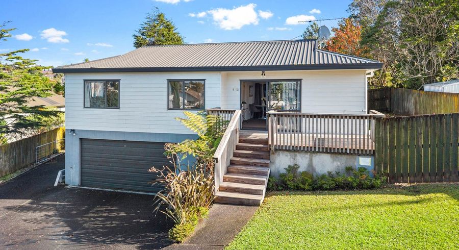  at 1/87 Athena Drive, Totara Vale, North Shore City, Auckland