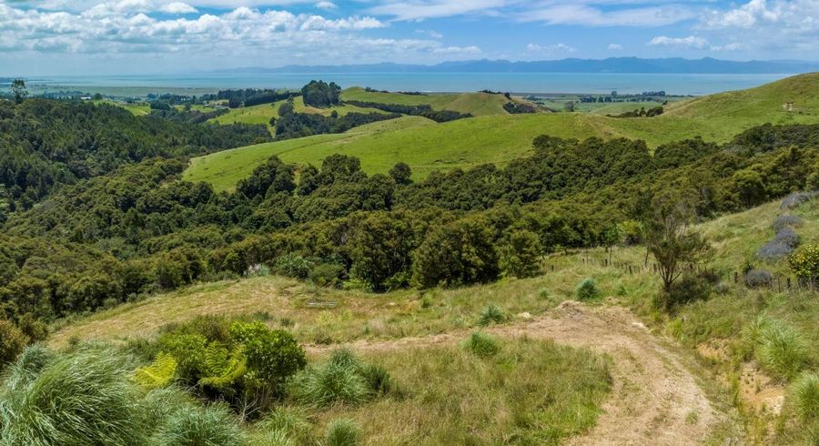  at 149A Rataroa Road, Pūkorokoro / Miranda, Kaiaua
