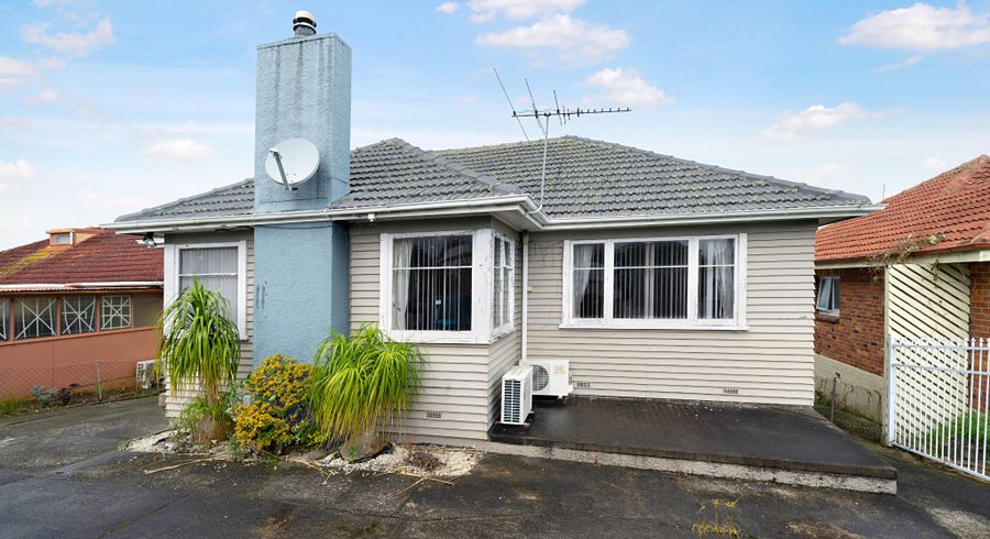  at 27 Tiverton Road, Avondale, Auckland City, Auckland