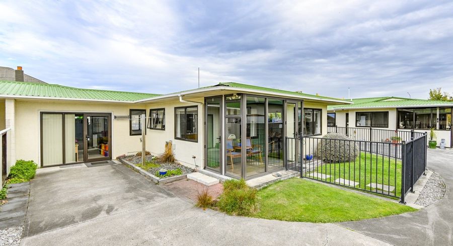  at 610 Queen Street West, Saint Leonards, Hastings