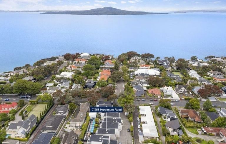  at 7/258 Hurstmere Road, Takapuna, North Shore City, Auckland