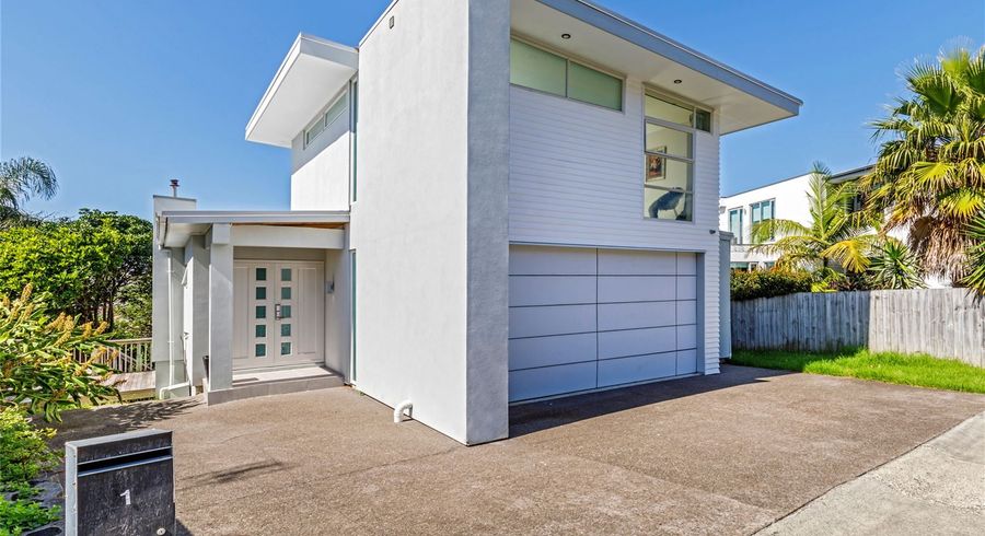  at 1 Paterson Mews, Browns Bay, Auckland