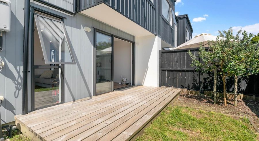  at 4/36 Kaipatiki Road, Glenfield, North Shore City, Auckland