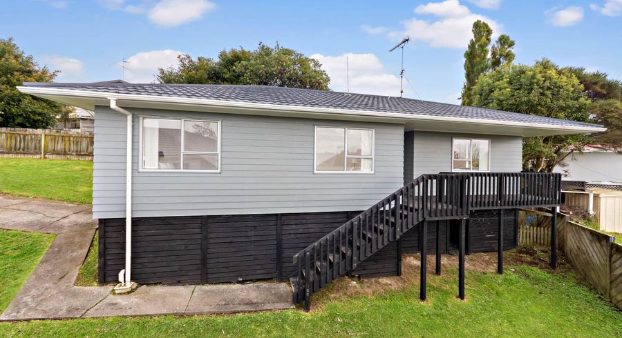  at 2/21 Maywood Crescent, Glen Eden, Auckland