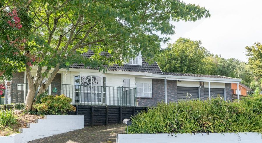  at 33 Pohutukawa Drive, Pukete, Hamilton