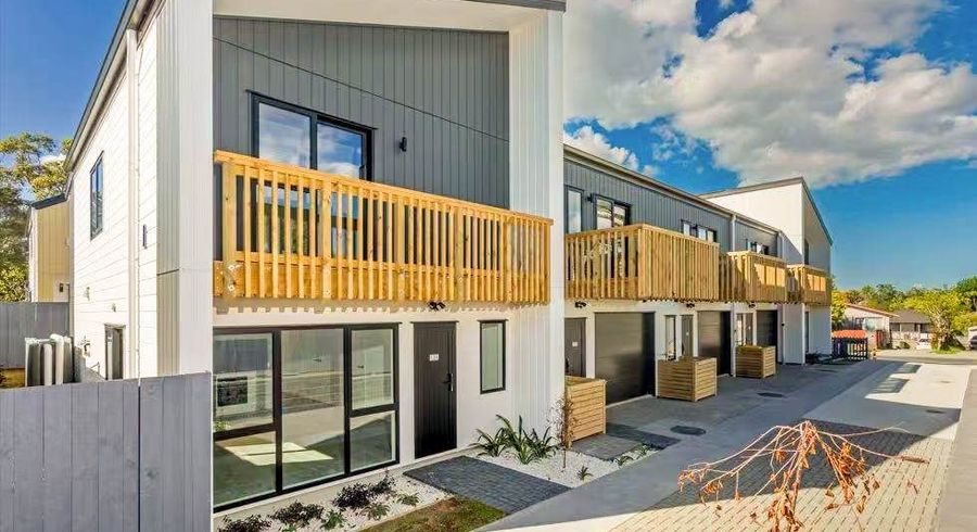  at 5/13 Normandy Place, Henderson, Waitakere City, Auckland