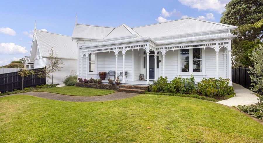  at 329 Mangorei Road, Merrilands, New Plymouth