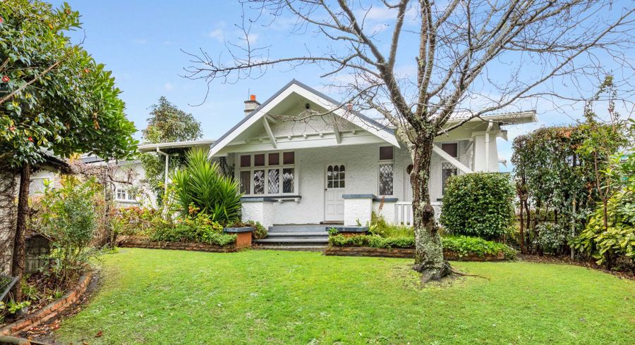  at 293 Saint Hill Street, Whanganui