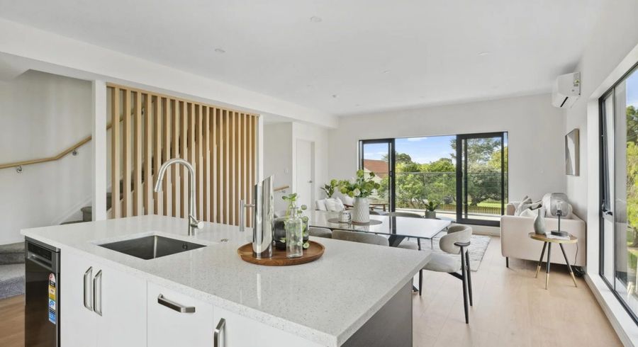 at 2/21 Erima Avenue, Point England, Auckland City, Auckland