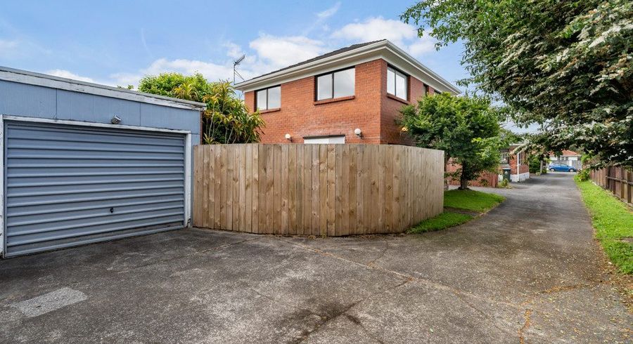  at 2/100 Marua Road, Ellerslie, Auckland City, Auckland