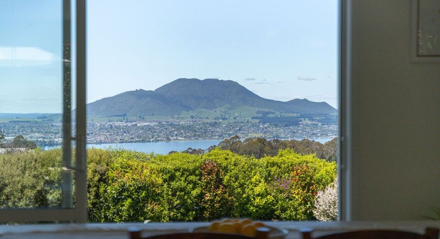  at 48 Stewart Glen, Acacia Bay, Taupo, Waikato