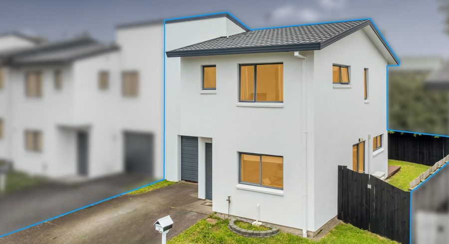  at 9 Butia Avenue, Henderson, Auckland