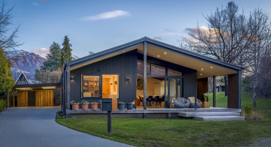  at 10 Preston Drive, Arrowtown, Arrowtown